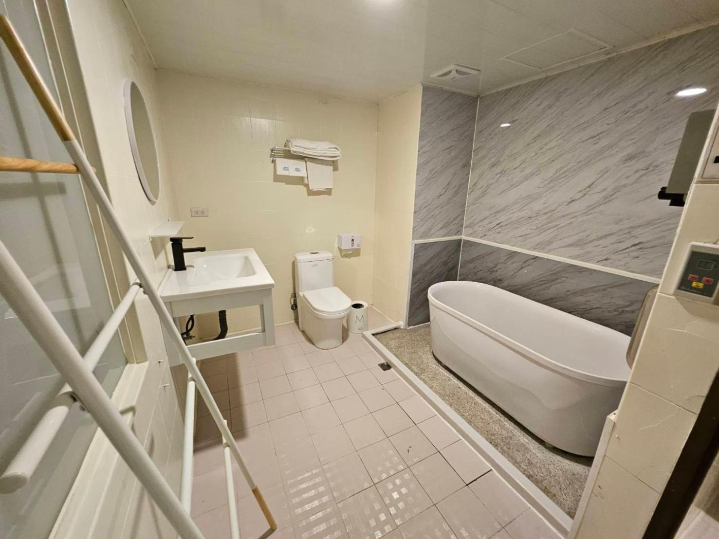 Joy Garden Hotel 카오슝 외부 사진